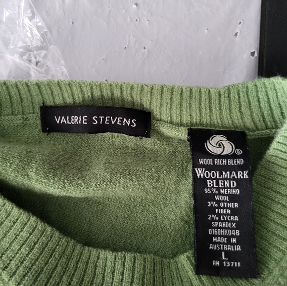 Valerie Stevens Green Crewneck Sweater Lightweight Knit Size Large - Picture 3 of 4